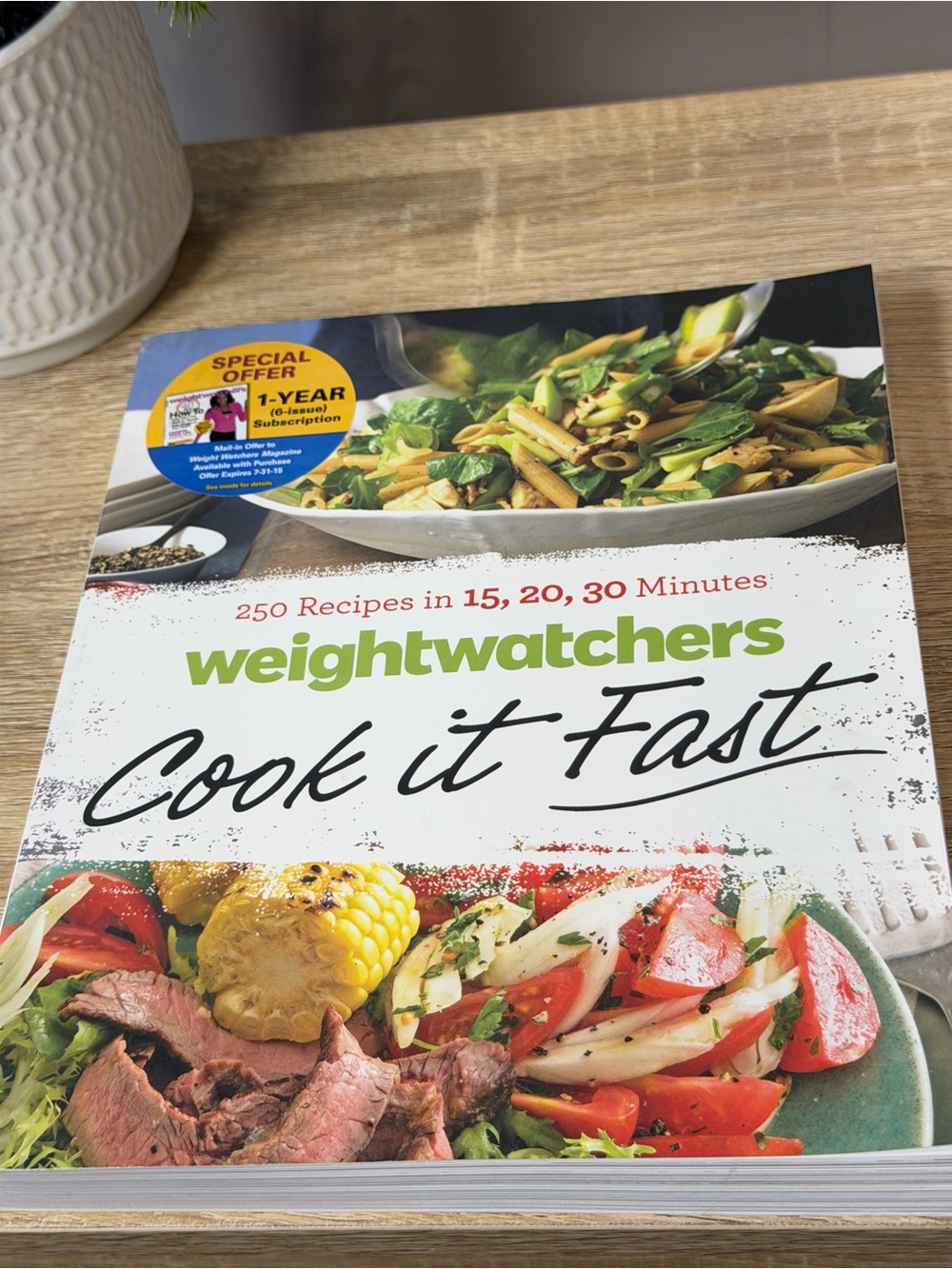 Weight Watchers Cook it Fast: 250 Recipes in 15, 20, 30 Minutes